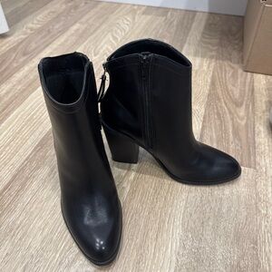 New Aldo Black Leather Ankle Booties